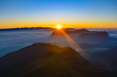 Adams Peak Sunrise s s