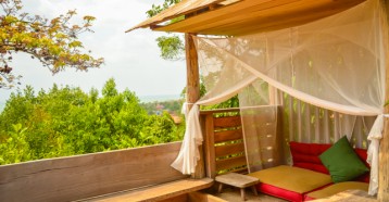 veranda-hillside-bungalow.jpg