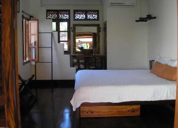 lotus_villa_frangipani_room.jpg