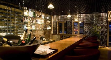 park_hyatt_saigon_bar.jpg